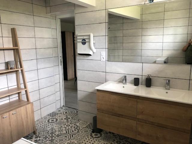 Апартаменты Loft Reve Du Soir 125 M2 Climatise 350 M De La Gare Лурд Экстерьер фото